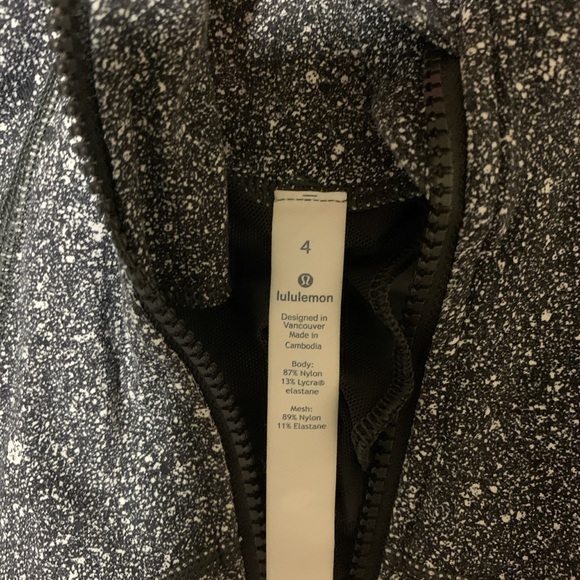 Size 4 Lululemon jacket - Picture 3 of 4